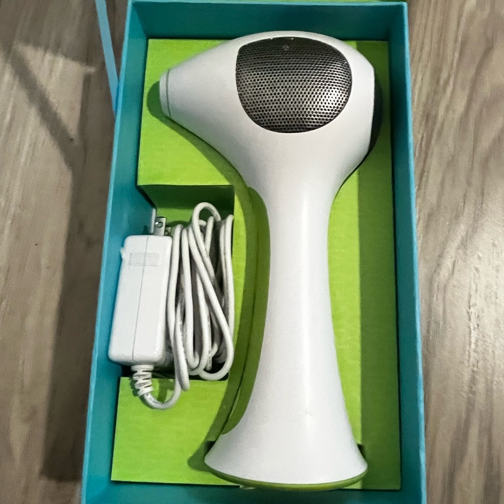 TRIA White Handheld Beauty Hair Removal Laser Device with Charger
